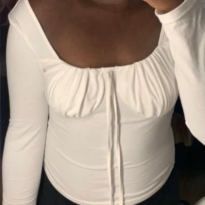 Topp - Storlek M men liten i storlek så skulle passa dig som har S🌸