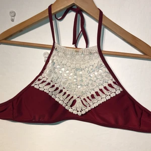 Bikini Strl S - Superfin bikini i rött! Endast använd ett fåtal gånger så superbra skick!