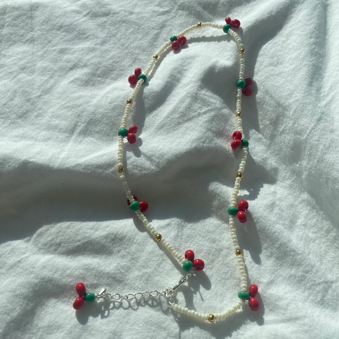 Körsbärshalsband 🍒 - 90