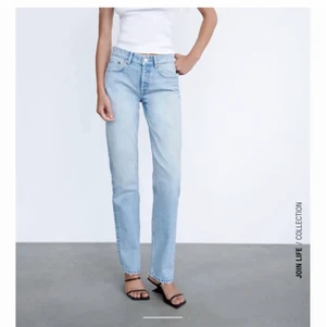 zara jeans - säljer dessa populära mid waist jeans från zara! säljer pga att dom är alldeles för stora för mig som har storlek 32. super fina, använda 1 gång! bilden är lånad då dom inte passar, skriv privat för riktiga bilder❤️