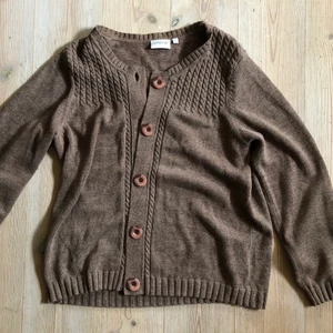 Kofta  - Fin brun kofta som aldrig kommer till användning🤎