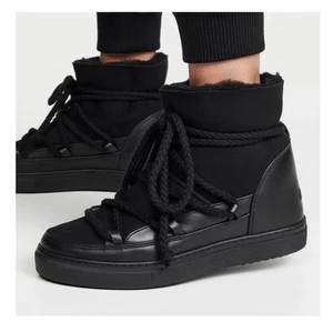 Inuikii Skor - säljer ett par Inuikii skor då de inte kommer till användning. Använda max 2 ggr. Skriv privat för mer bilder. Köpare står för frakt. 