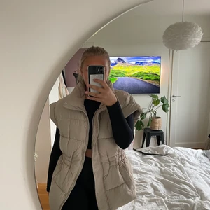 Oanvänd väst - Inte använt pga att jag köpt en ny liknande, nypris är 600. 