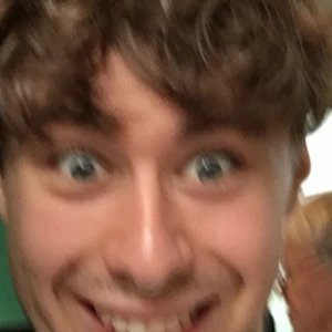 Man bortskänkes  - Ung man bortskänkes mot avhämtning.   🚫EJ FRAKT!🚫 Ger bort för har ingen användning av den längre. Goda kockkunskaper ingår samt manlig bekräftelse. Hyfsat skötsam men tyvärr ej rumsren. Skötsel: Tvättas 3-4 gånger i veckan. Producerar egen mat så behöver ej matas. Hög batteritid och kan användas ofta men inte hela tiden då den behöver tid ifred för att laddas. Kontakta vid intresse eller ytterligare frågor.