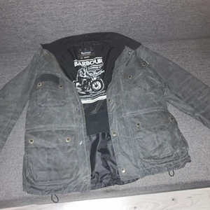 Barbour jacka herr - Snygg jacka i storlek M