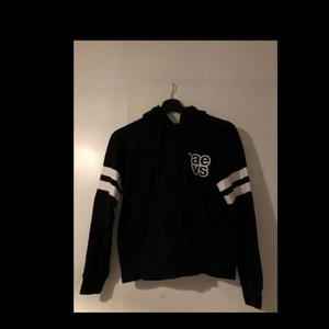 Svea hoodie storlek S - Hoodie från Svea i storlek S. Använt skick. 