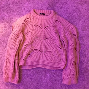 beige stickad tröja - jättefin beige stickad tröja från gina endast använd en gång