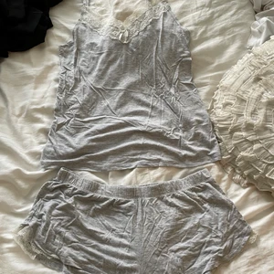 Sov Set - Matchande linne och shorts. Frakt ingår