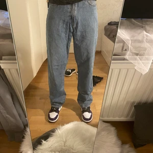 Levis Stay Loose - Levis stay loose jeans inköpta för 1200, knappt använda