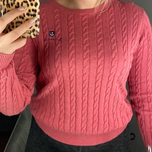 Bondelid tröja  - Snygg bondelid tröja rosa, storlek S! Inte använd så mycket! 