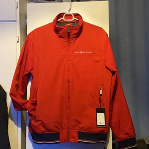 Sail racing  - Helt ny, strl M , röd prislapp kvar 