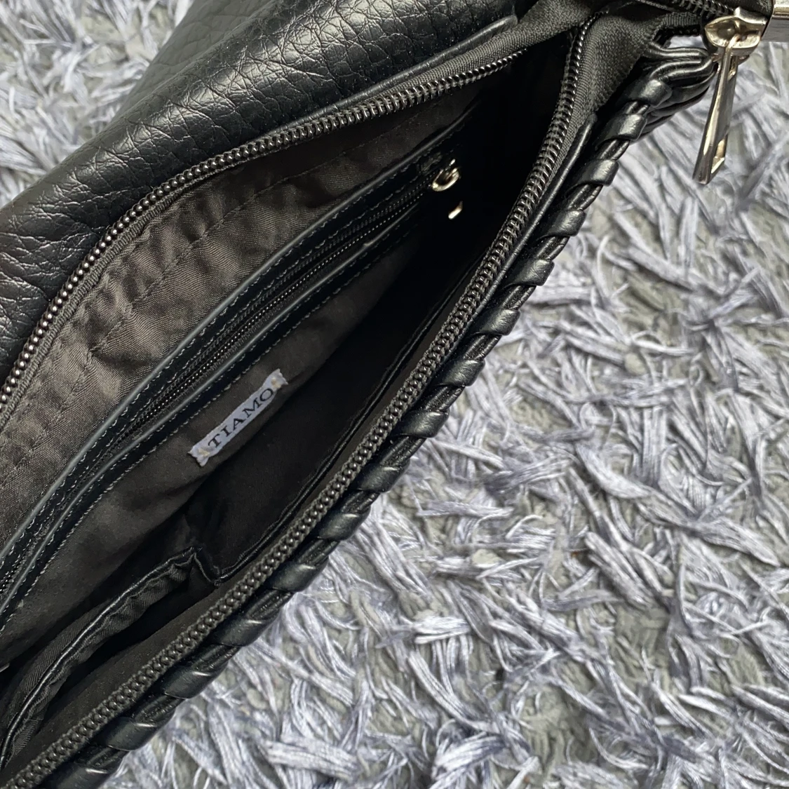 Svart väska  - 90