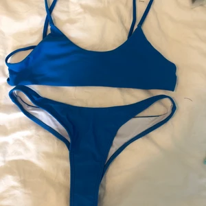 Bikini - En till bikini i samma modell som den turkosa, väldigt fin men köpte i två storlekar. 
