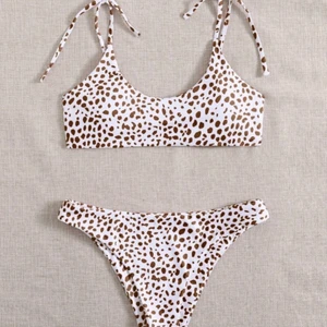 Bikini - Shein bikini, säljer då den inte satt som ja ville 💕