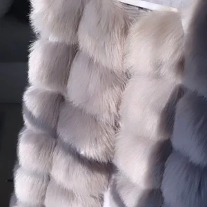 Päls väst - Ny skick! Vid frågor/ intresse skriv till mig privat!