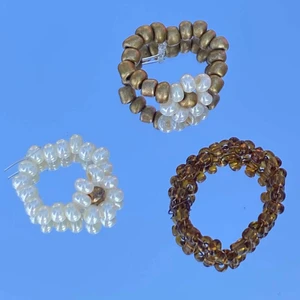 Snygga sommarringar! 🌼 - Tre snygga och trendiga sommarringar, som du kan köpa var och för sig eller tillsammans! En ring kostar 15 kr/st och alla tre kostar 40 kr + frakt. 😊🌼