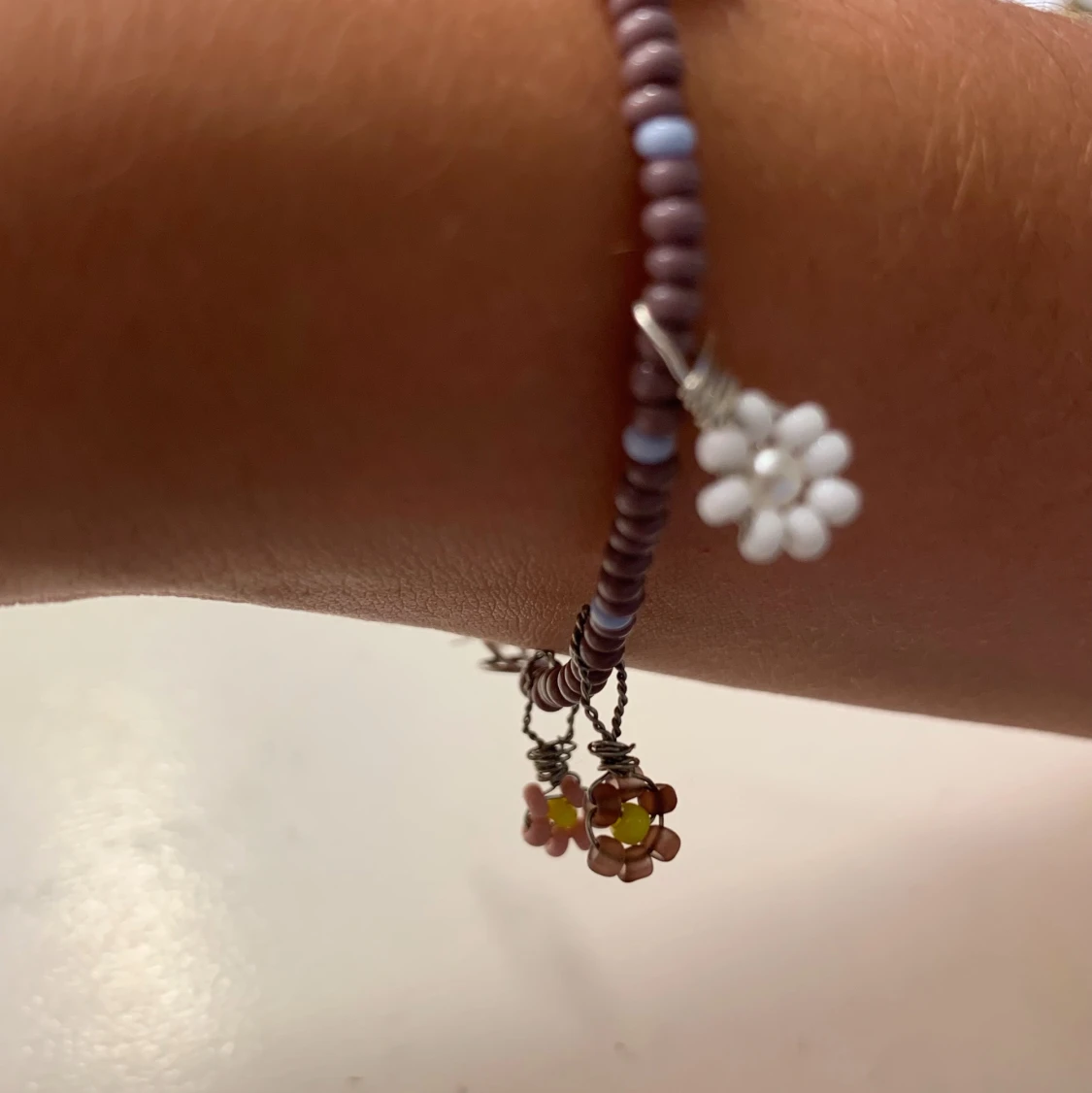 Armband med blommor - 91