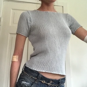Stickad topp - Stickad topp i svalt material, bomull🌅 jag har s