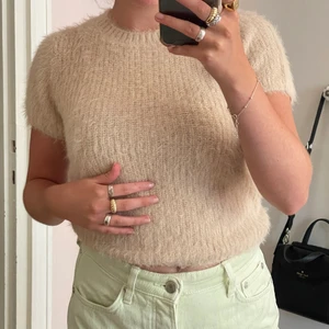 Zara topp - Luddig topp från zara. Aldrig använd