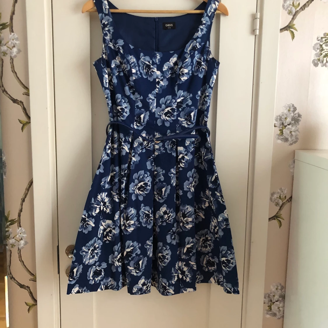 Oasis klänning storlek 10/36