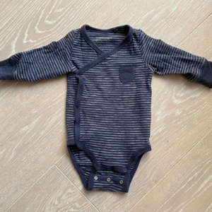 Body från Lindex i storlek 56 - Body från Lindex i storlek 56