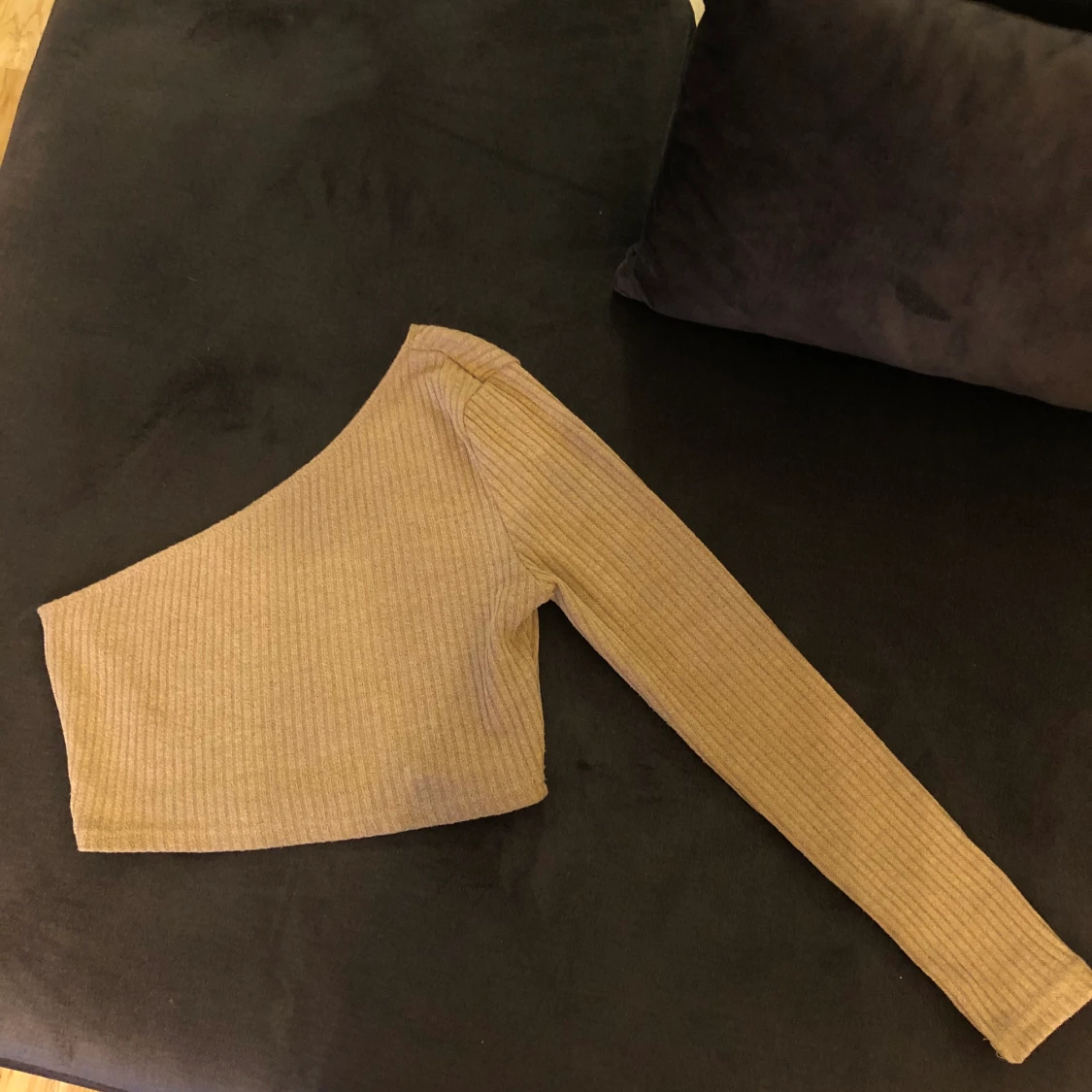 Långärmad half off-shouldertopp