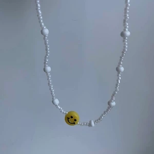 Handgjordt halsband  - Jätte fint handgjort halsband🥰✨ 39kr + gratis frakt 