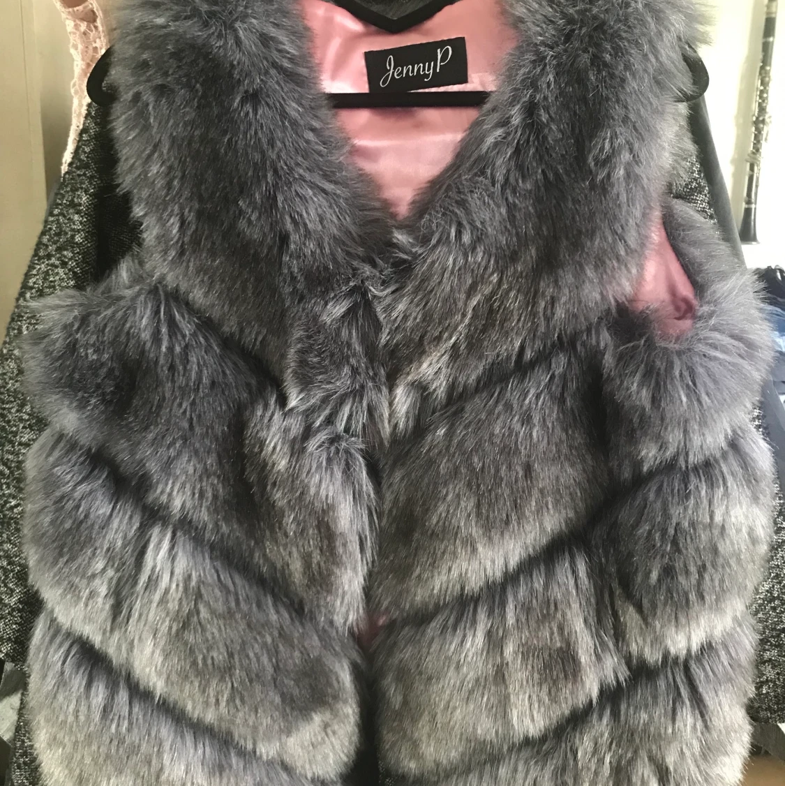 Snygg fusk pälsväst stl s nyskick!