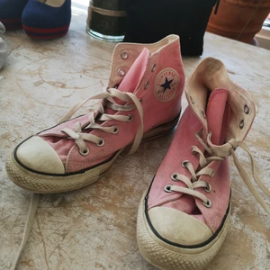 Råsa converse  - Rosa converse 