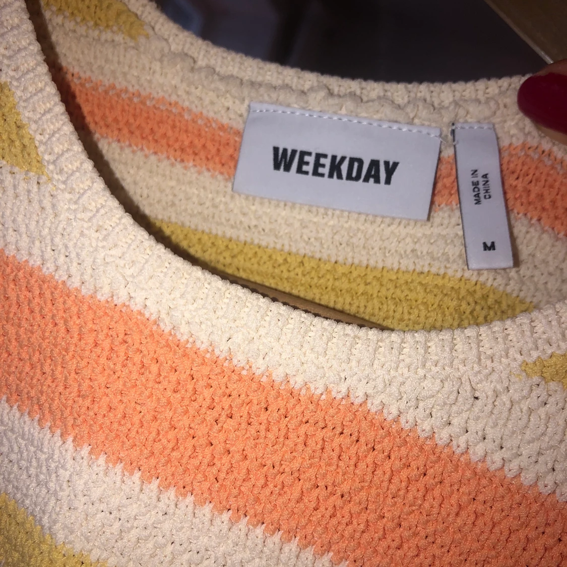 Stickad topp/ tröja från Weekday - 91