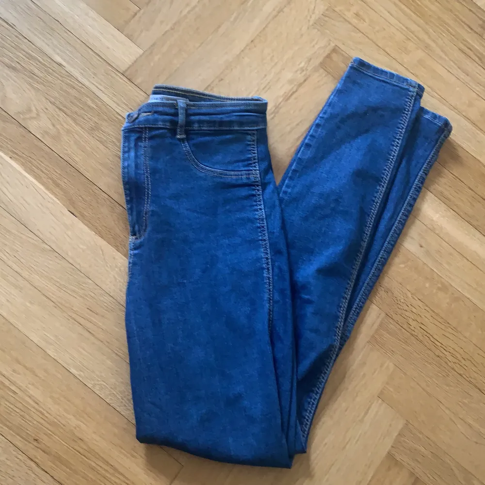 Äldree zara jeans, slim . Jeans & Byxor.