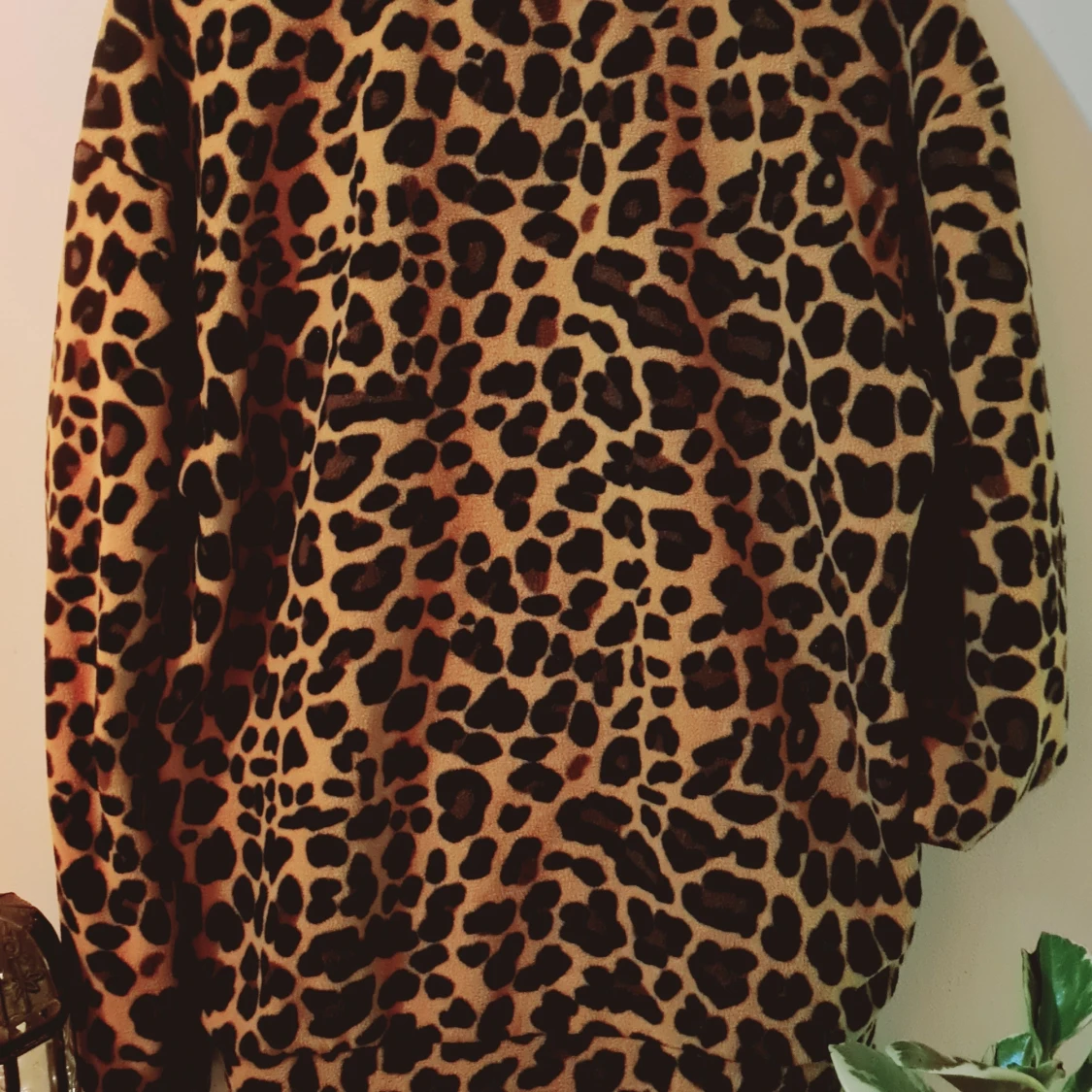 Criminal Damage - Leopardmönstrad fleece tröja i oversize-modell  - 90