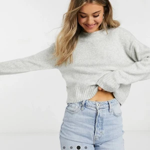 Grå stickad tröja - Grå stickad tröja Använd ca 2 gånger