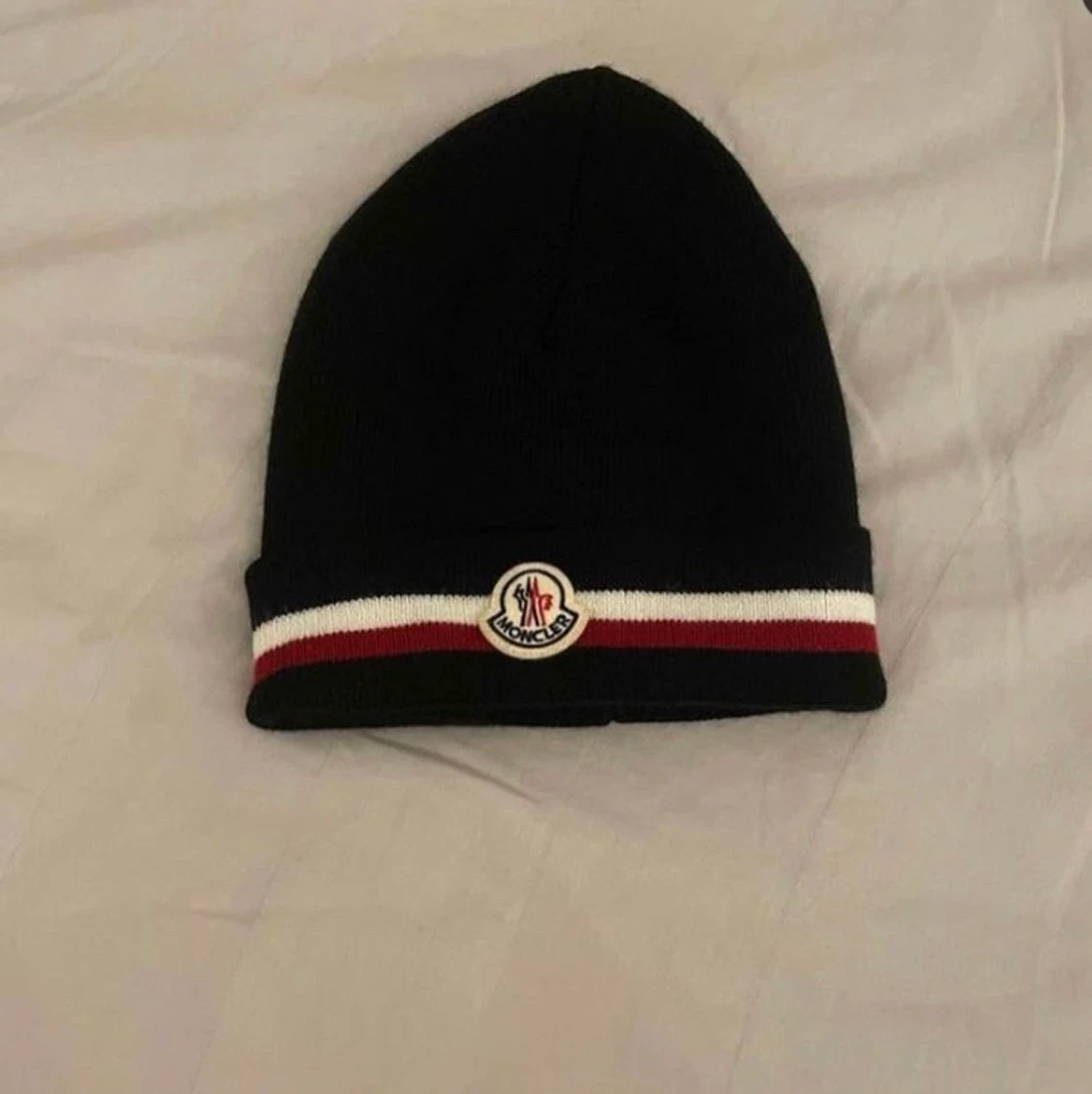 Moncler mössa