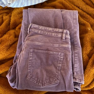 Helt nya - Hm jeans i Manchester storlek 42