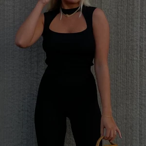 Zara topp  - Populär zaratopp som tyvärr inte kommer till användning. Storlek S, säljer vid bra bud. köpare står för frakt💜