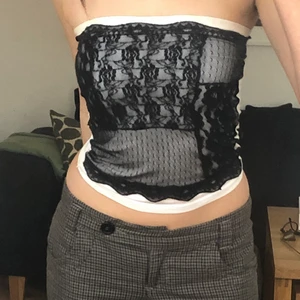 Spetts topp  - Jätte fin spetts topp som knappt är använd 