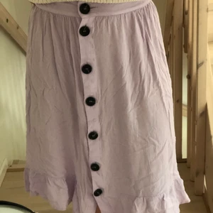 Kjol - En lila kjol från nakd i storlek 40. Köparen står för frakten💖