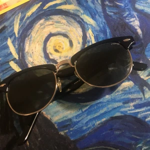 Solglasögon - I fint skick! Postas i ett säkert bubbelvadderande kuvert för 14kr :) 