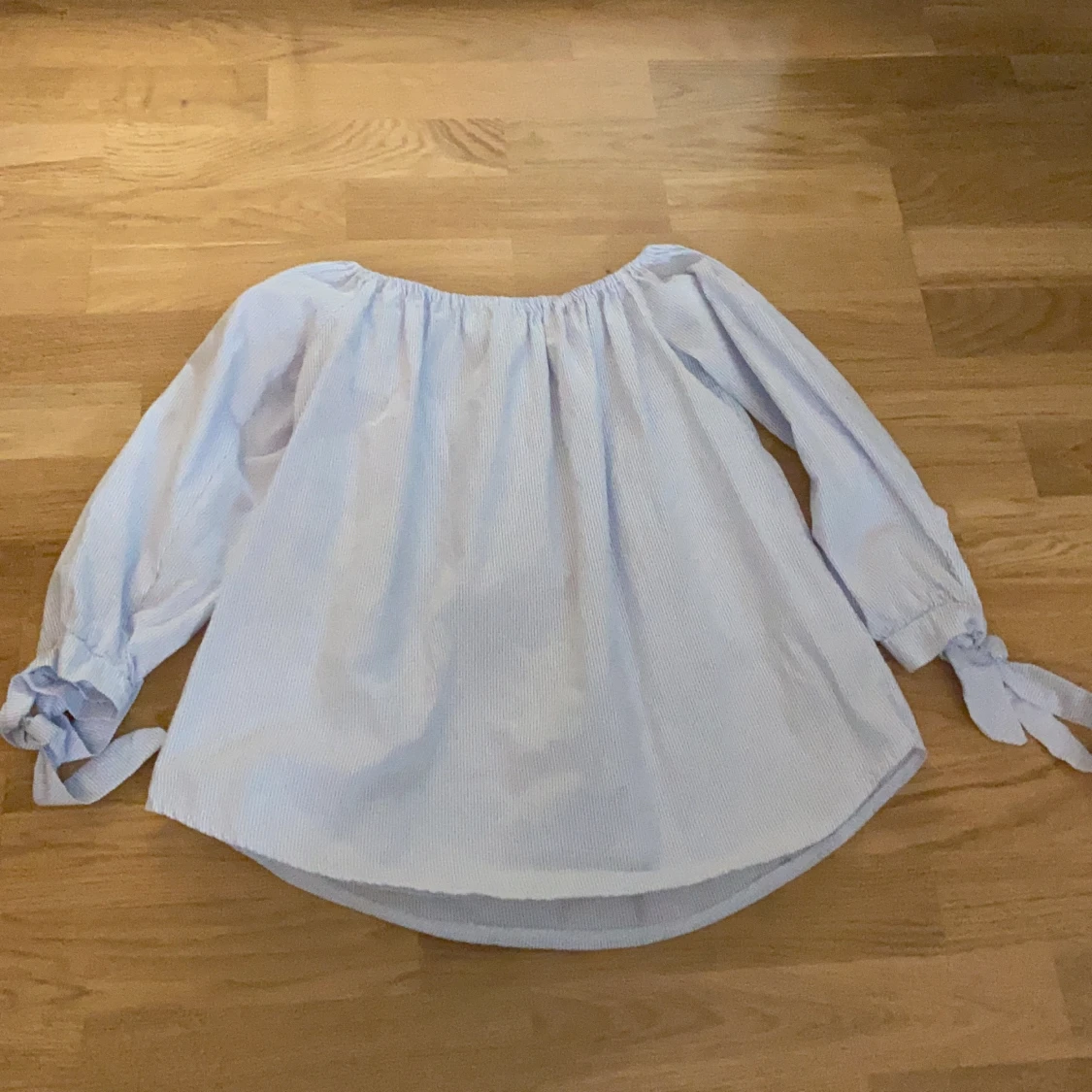 Ljus blå tröja  - 90