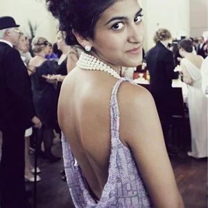 Jovani klänning  - Äkta Jovani Klänning köp för bal och i gott skick, några få pärlor som kan hänga löst men inget som märks. Storlek 4 (xs-s). Kan skickas mot fraktkostnad! 