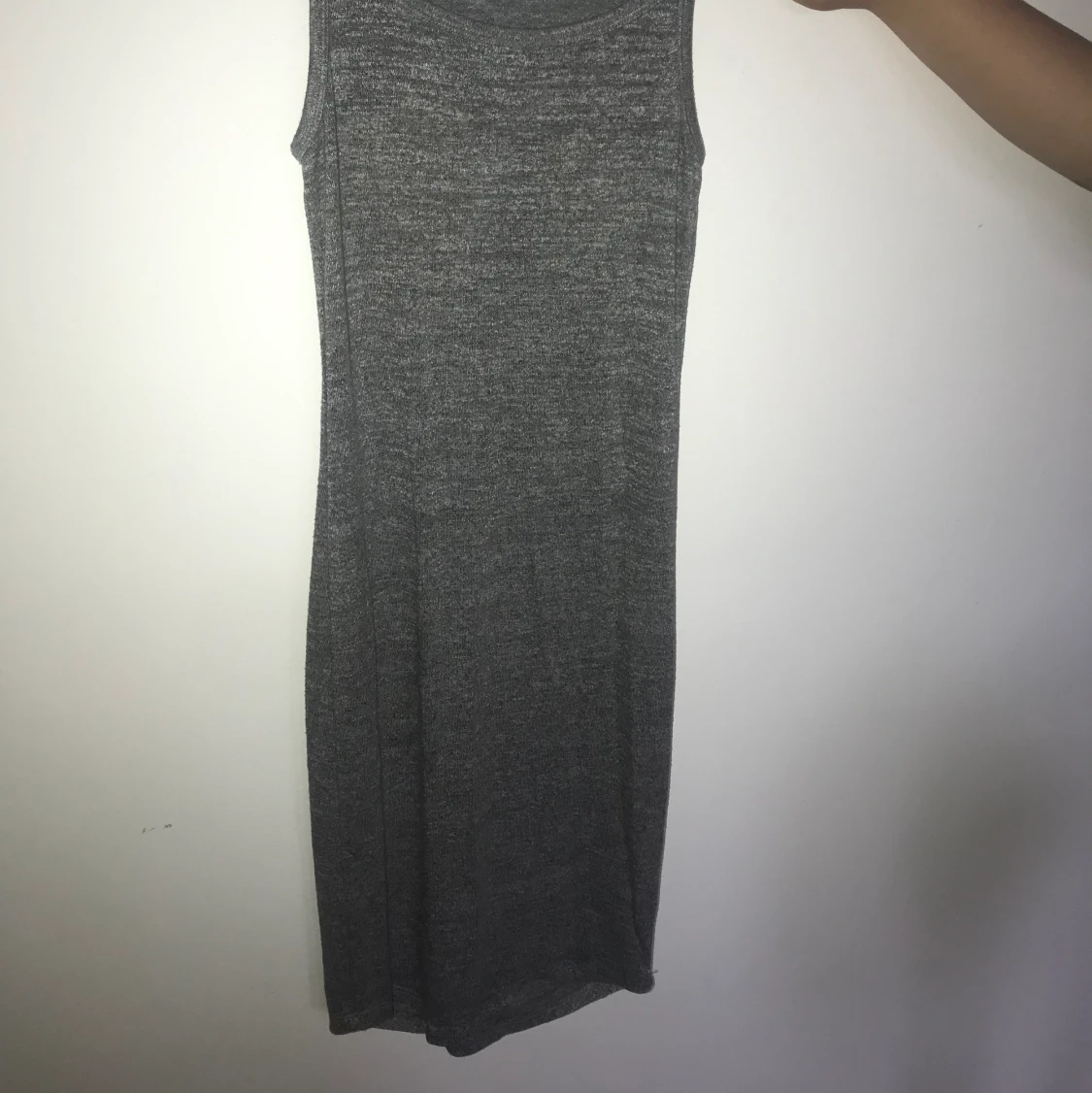 Skitsnygg grå tight klänning - 90