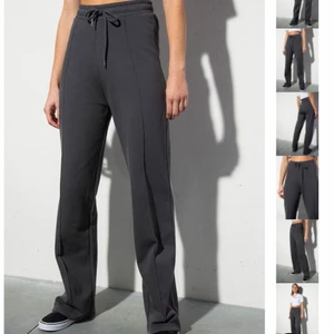 Mjukisbyxor madlady💕 - Säljer mina mjukisar från Ida Carlsson X madlady då jag ej använder de. Strl S & längd 32💕 nyskick!!🥰 nypris: 400 kr⚡️ skriv för bilder!!!!