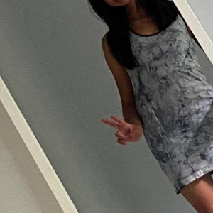 Klänning/linne - Ett linne som vi använder som klänning istället för den är ganska lång