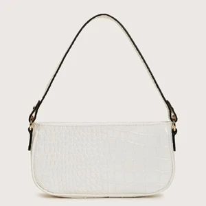 Vit axelväska 🤍 - Super snygg vit väska som inte kommit till användning🤍