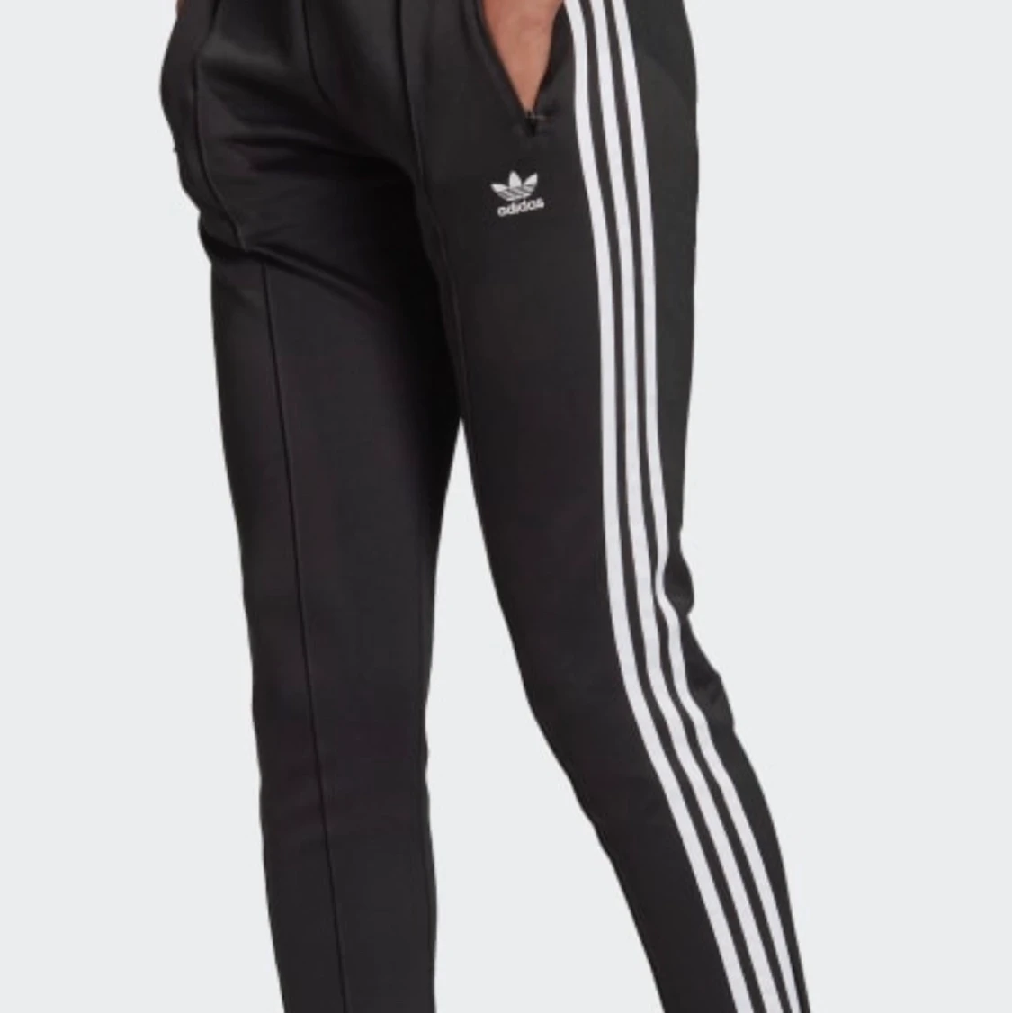 Adidas träningsbyxor (dam)