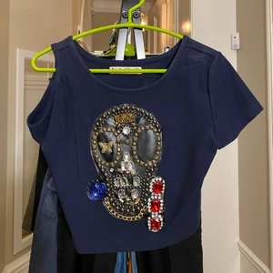 Anchavika shirt  - jätte stilig t-shirt från 2000s y2k 