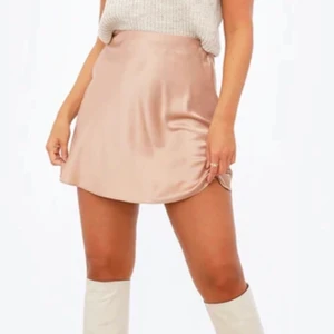 Satinkjol - Satinkjol från Chiquelle! Aldrig använd, endast testad så lappen är fortfarande kvar🤗  Nypris: 399kr