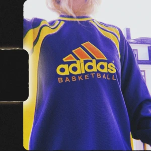 90s Vintage Adidas  - Snygg Vintage Adidaströja! Fri frakt eller hämta på Södermalm ♻️