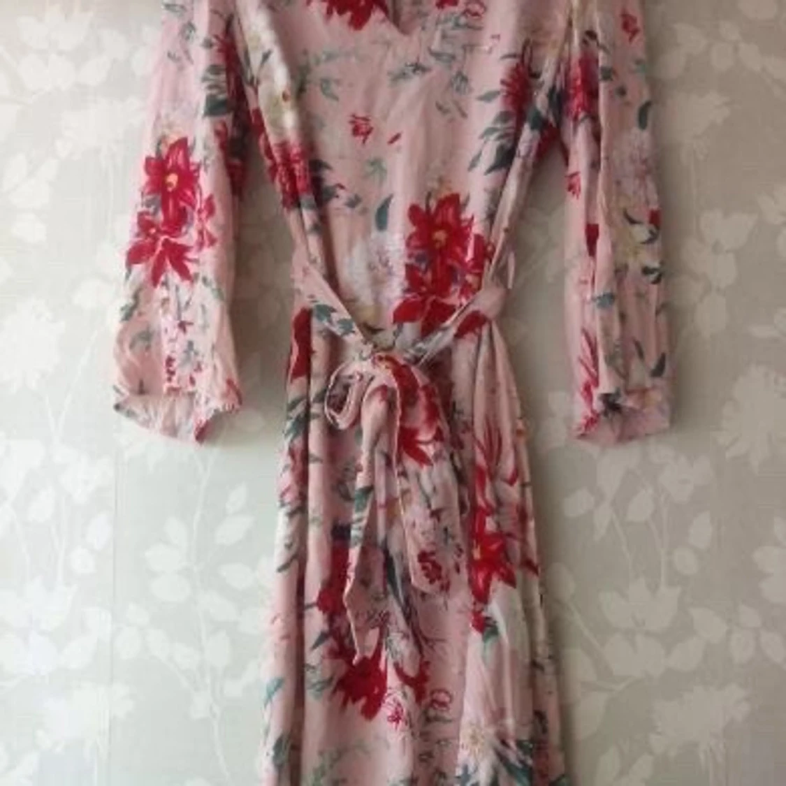 rosa Klänning med blommor 